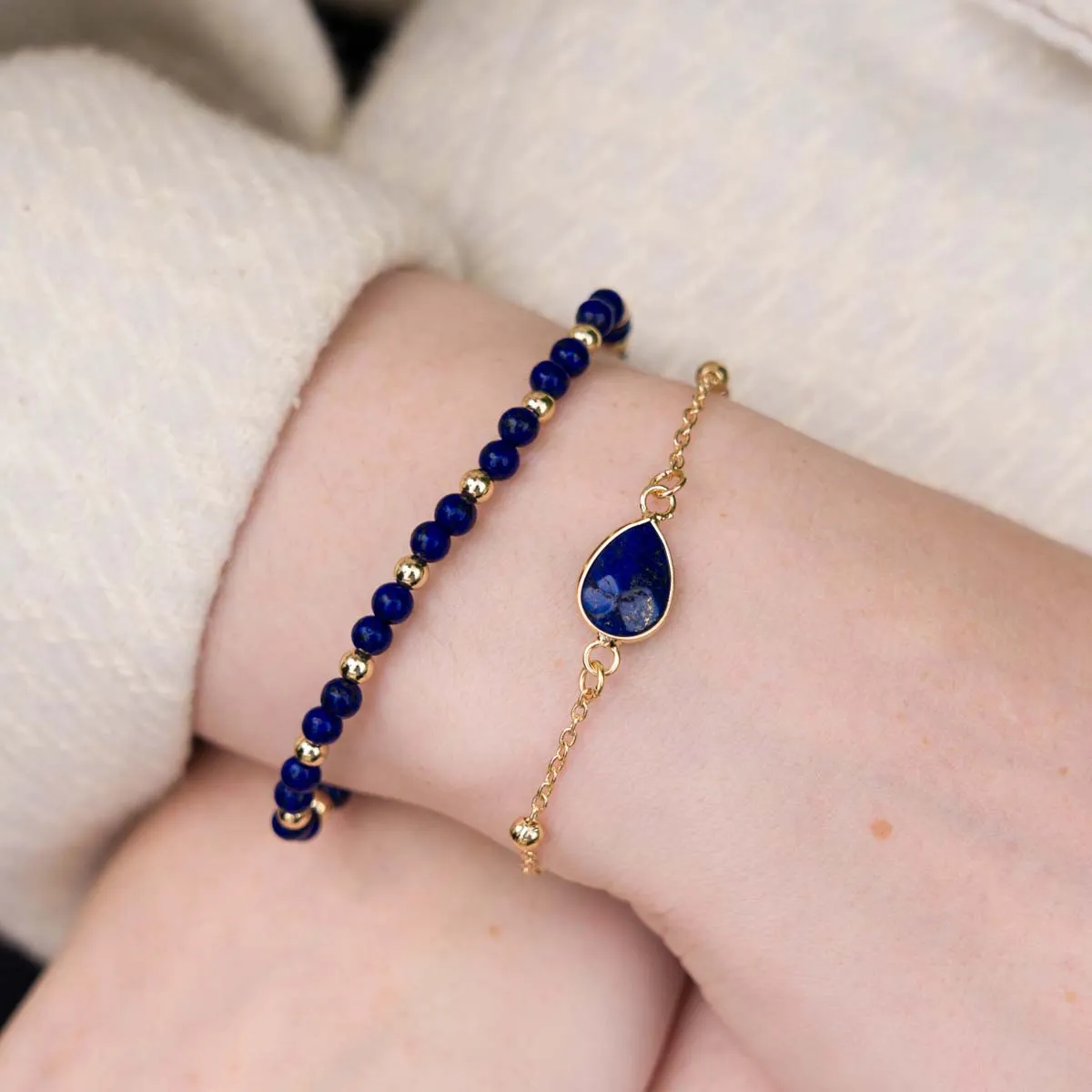 Delicate Lapis Clasp Bracelet In Gold-Tone