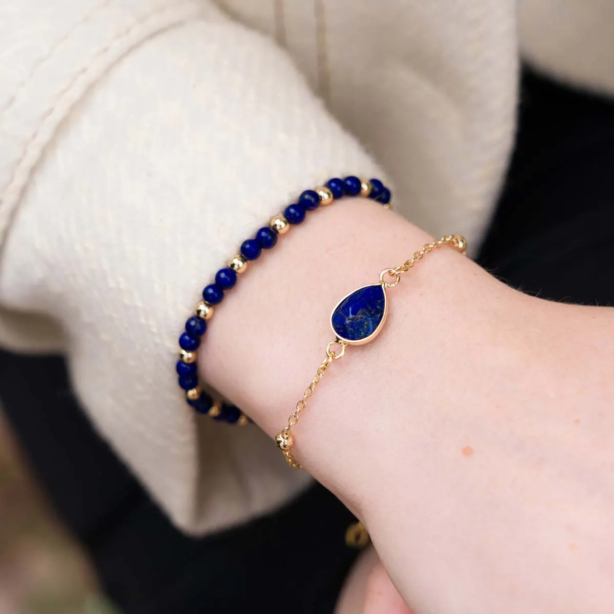 Delicate Lapis Clasp Bracelet In Gold-Tone