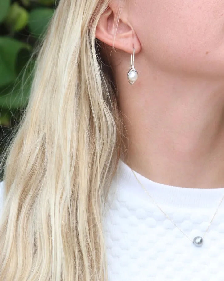 Lily Freshwater Pearl Earrings