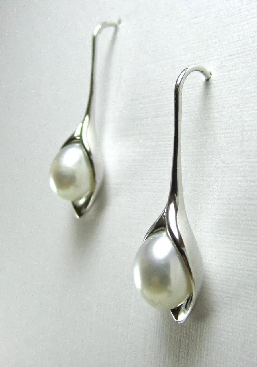 Lily Freshwater Pearl Earrings