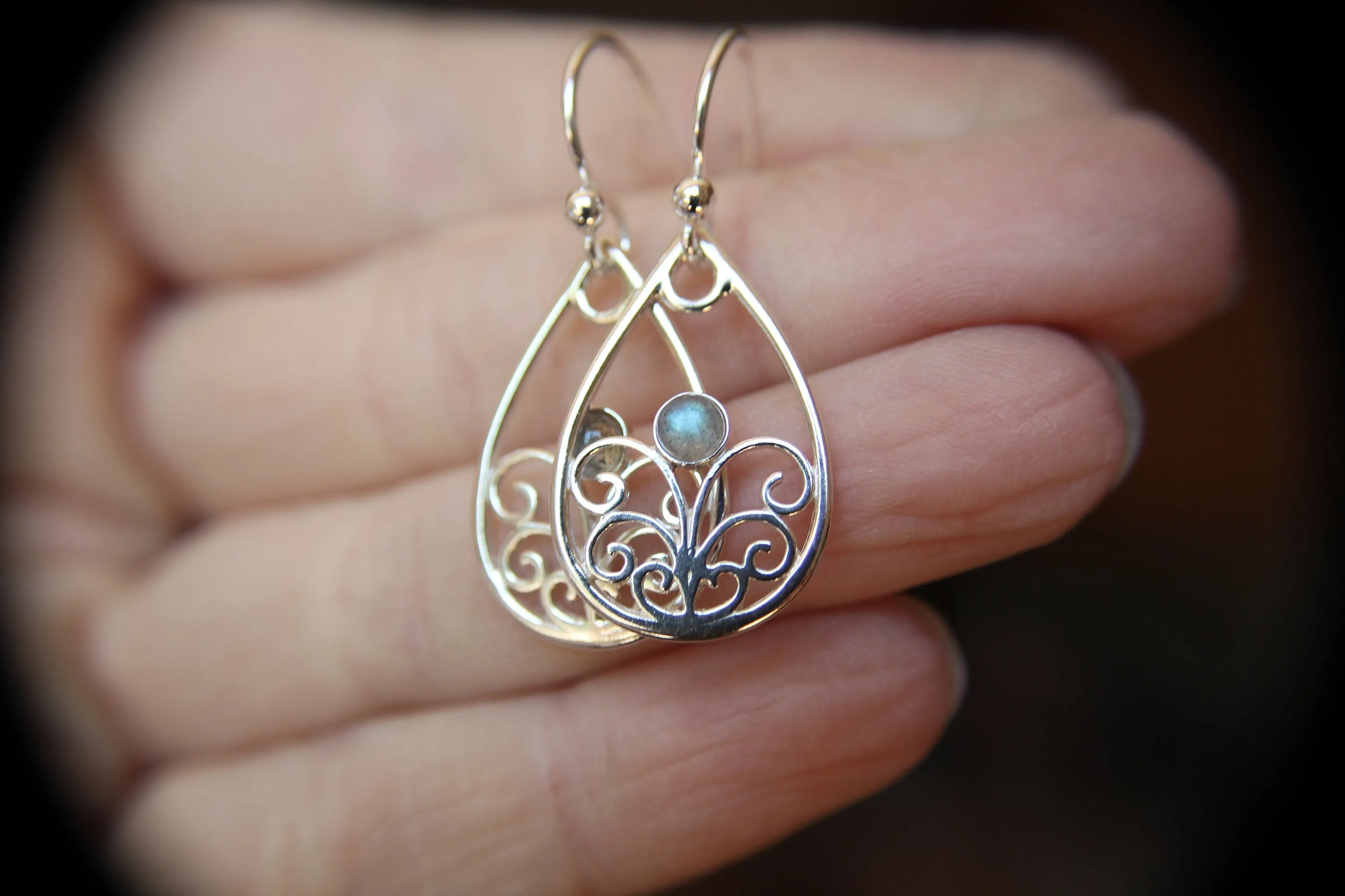 Sterling Silver Filigree Earring, Drop Earring, Labradorite Earrings, Boho Earrings, Simple Chic Earrings, Modern Style Filigree Earring