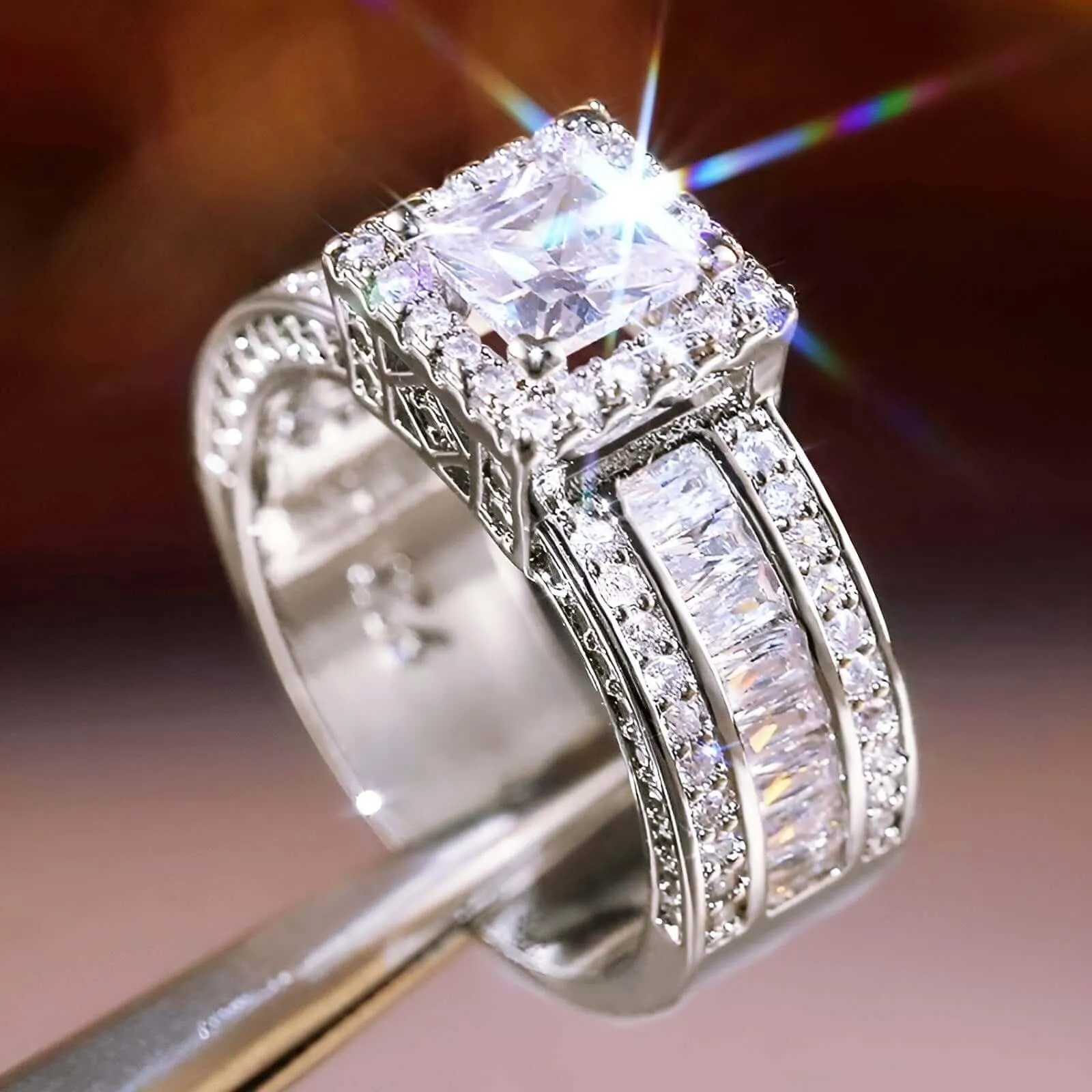 Women's Luxury Rings with Brilliant Cubic Zirconia