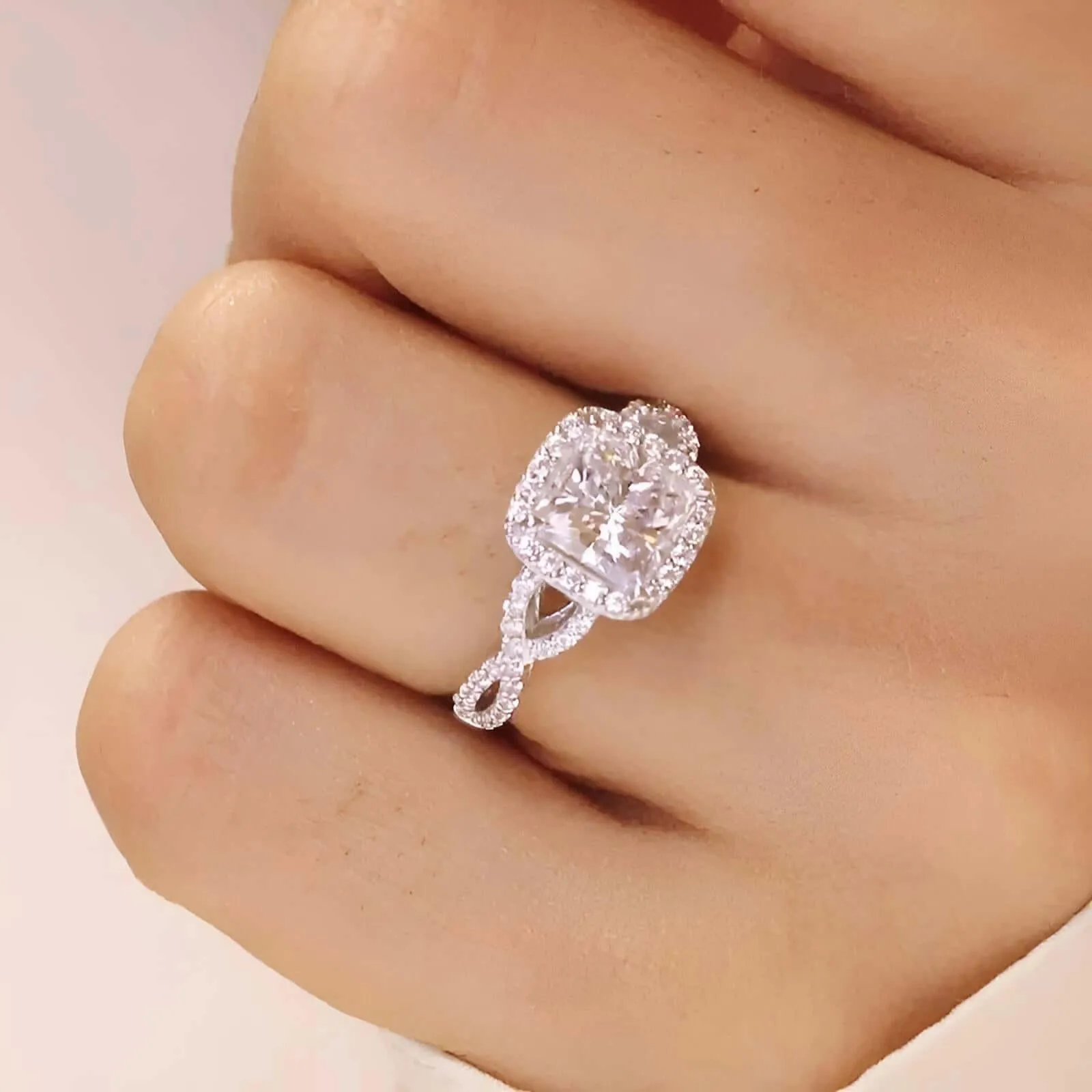 Women's Luxury Rings with Brilliant Cubic Zirconia