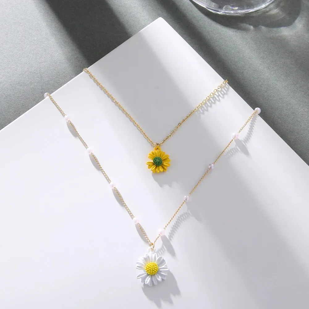 XN017 - Bohemian daisy pearl pendant necklace